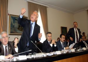 MECLİS İ KARIŞTIRAN YASA!